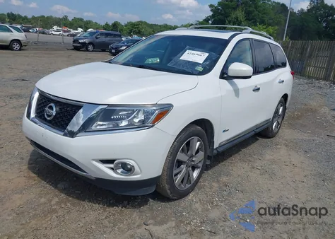 2014 Nissan Pathfinder Hybrid Platinum z USA, uszkodzony, nr VIN 5N1CR2MM1EC638030